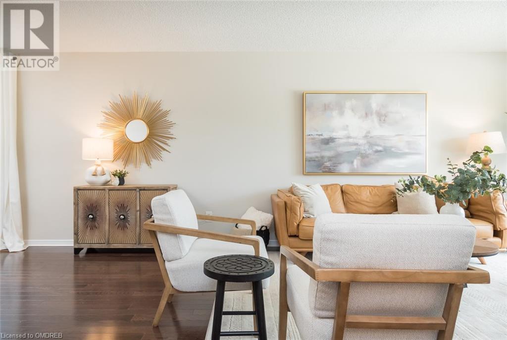 Image of property at 586 HAYWARD Crescent