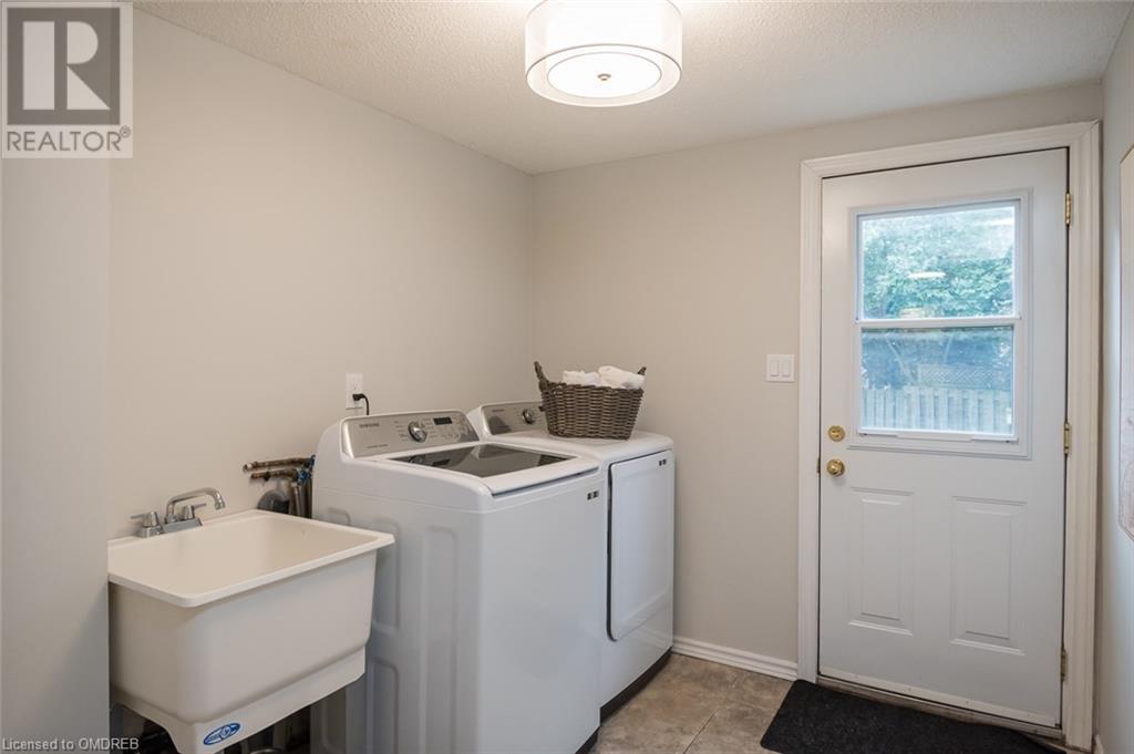 Image of property at 586 HAYWARD Crescent