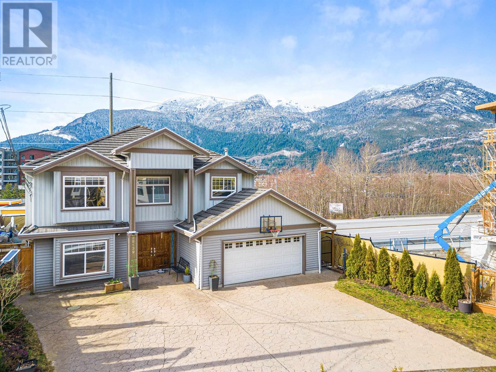 38139 Harbour View Place, Squamish, British Columbia  V8B 0J2 - Photo 1 - R2913322