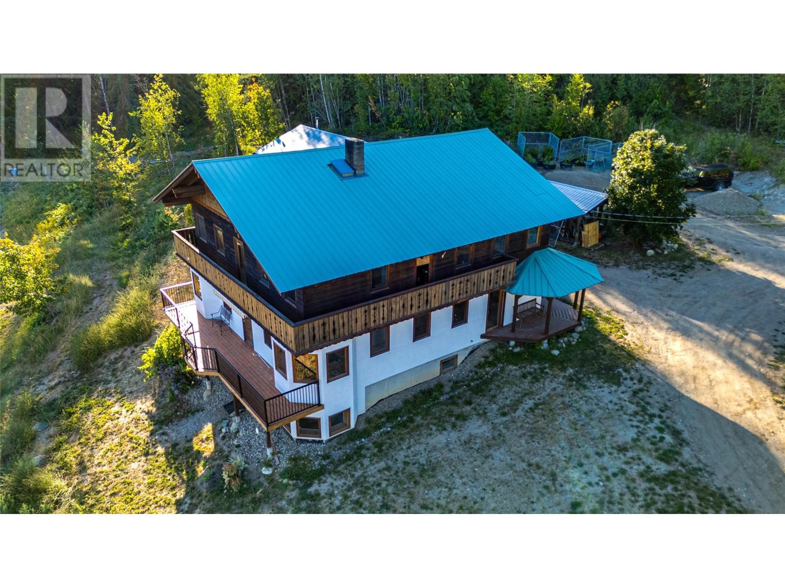 100 Lidstone Road, Grindrod, British Columbia  V1E 2Y1 - Photo 85 - 10321309