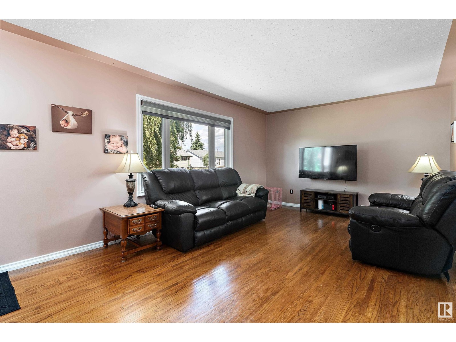 13631 135a Av Nw, Edmonton, Alberta  T5L 3Z8 - Photo 2 - E4400976