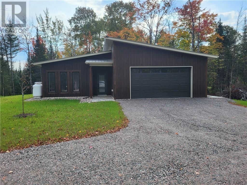 2123 Hwy 132 Highway, Renfrew, Ontario  K7V 3Z7 - Photo 2 - 1406241