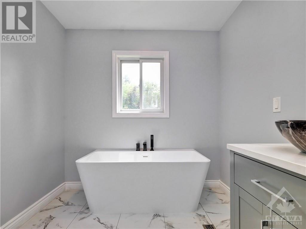 5702 First Line Road, Ottawa, Ontario  K0A 2E0 - Photo 12 - X9517496
