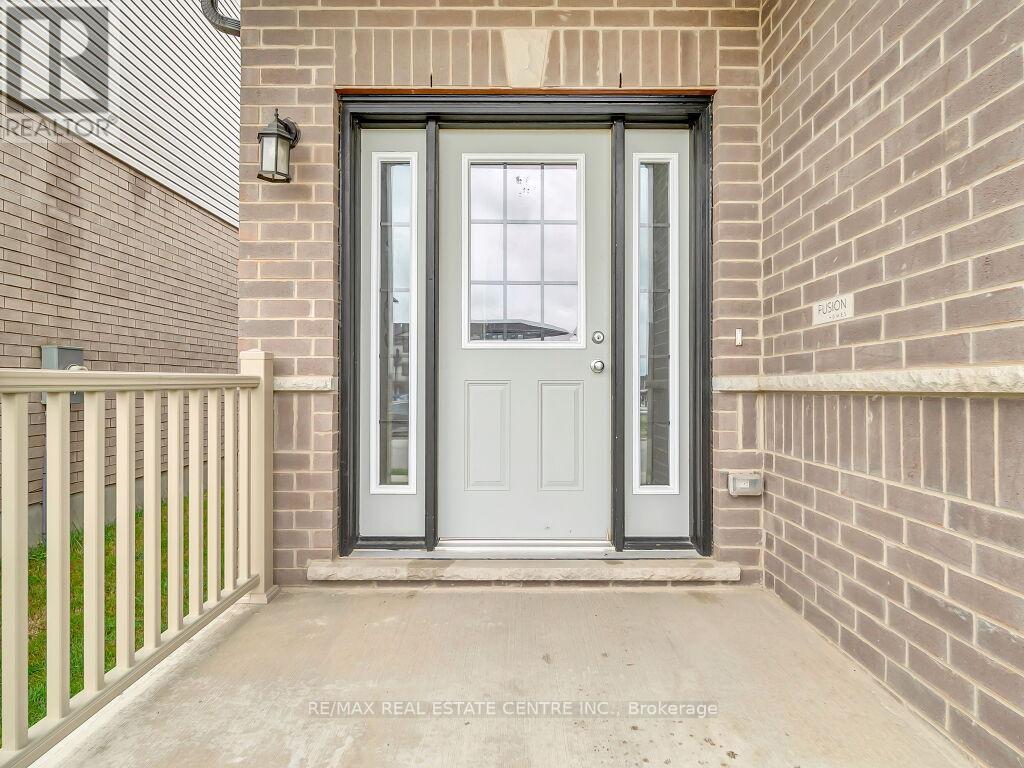 126 Tartan Avenue, Kitchener, Ontario  N2R 0N4 - Photo 4 - X9244647