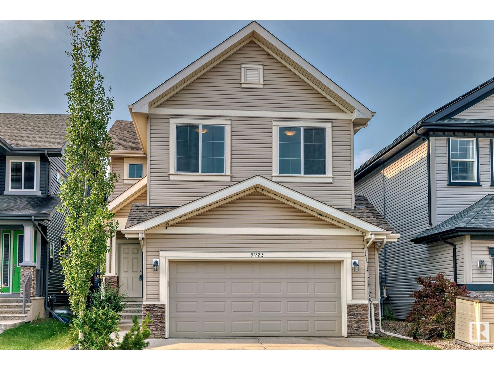 5923 175 Av Nw, Edmonton, Alberta  T5Y 0K8 - Photo 1 - E4401018