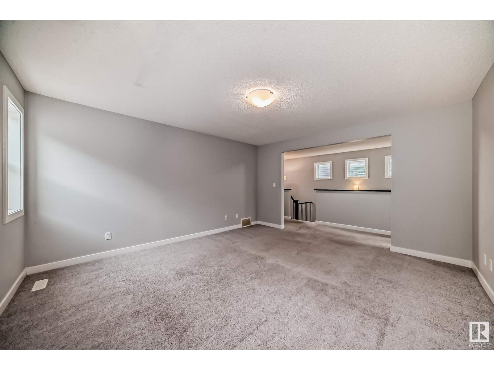 5923 175 Av Nw, Edmonton, Alberta  T5Y 0K8 - Photo 17 - E4401018