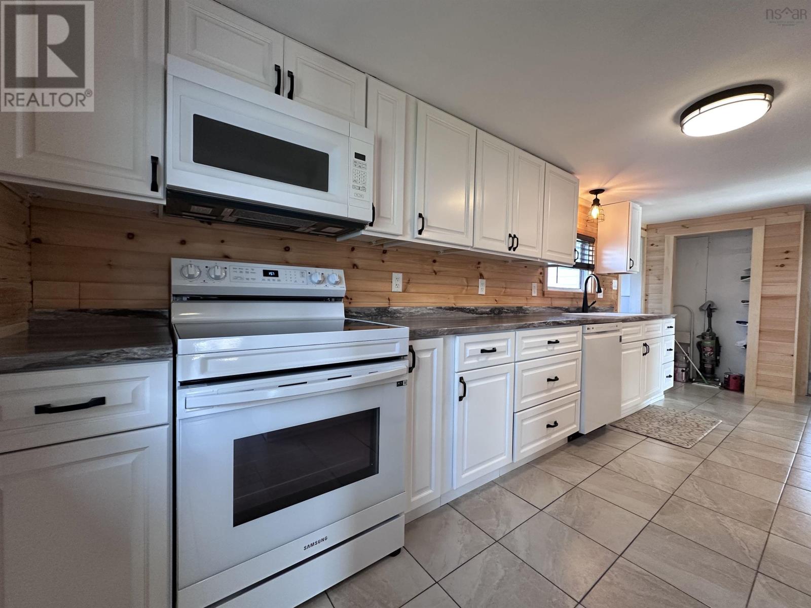 959 2 Highway, Five Islands, Nova Scotia  B0M 1K0 - Photo 6 - 202418538