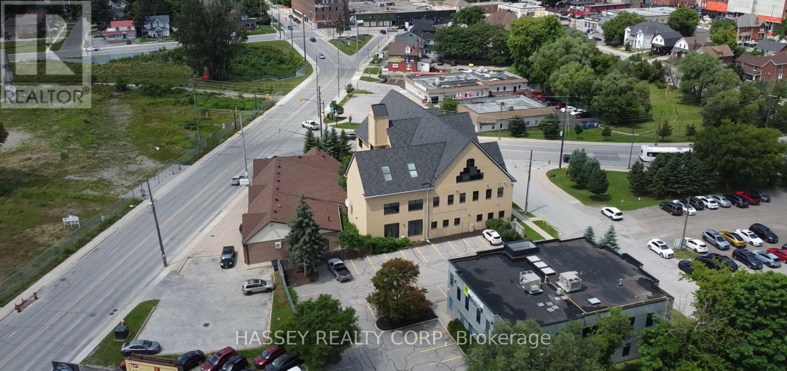 10 Checkley Street, Barrie (City Centre), Ontario  L4N 1W1 - Photo 38 - S8139194