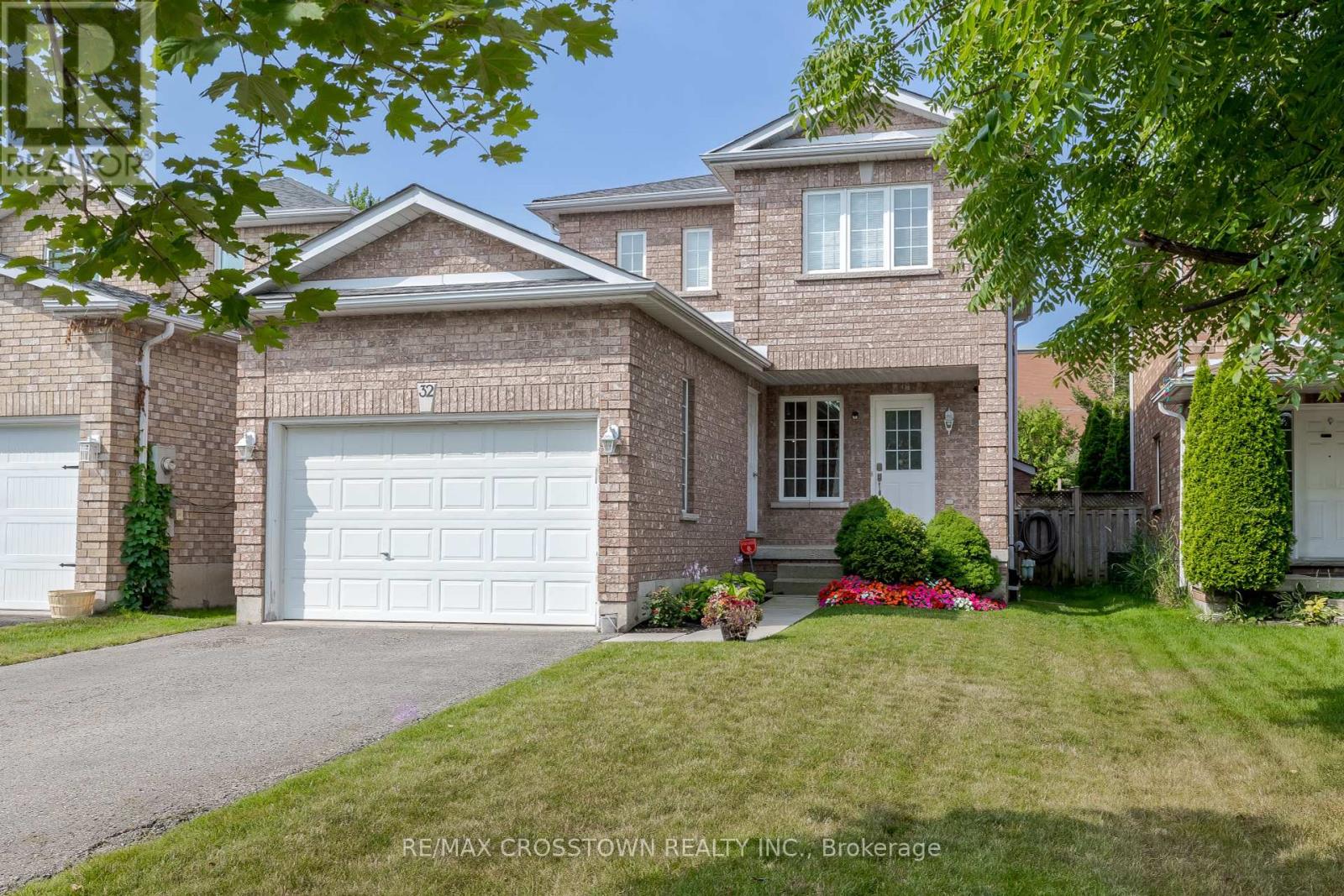 32 BROWN WOOD DRIVE, barrie (little lake), Ontario