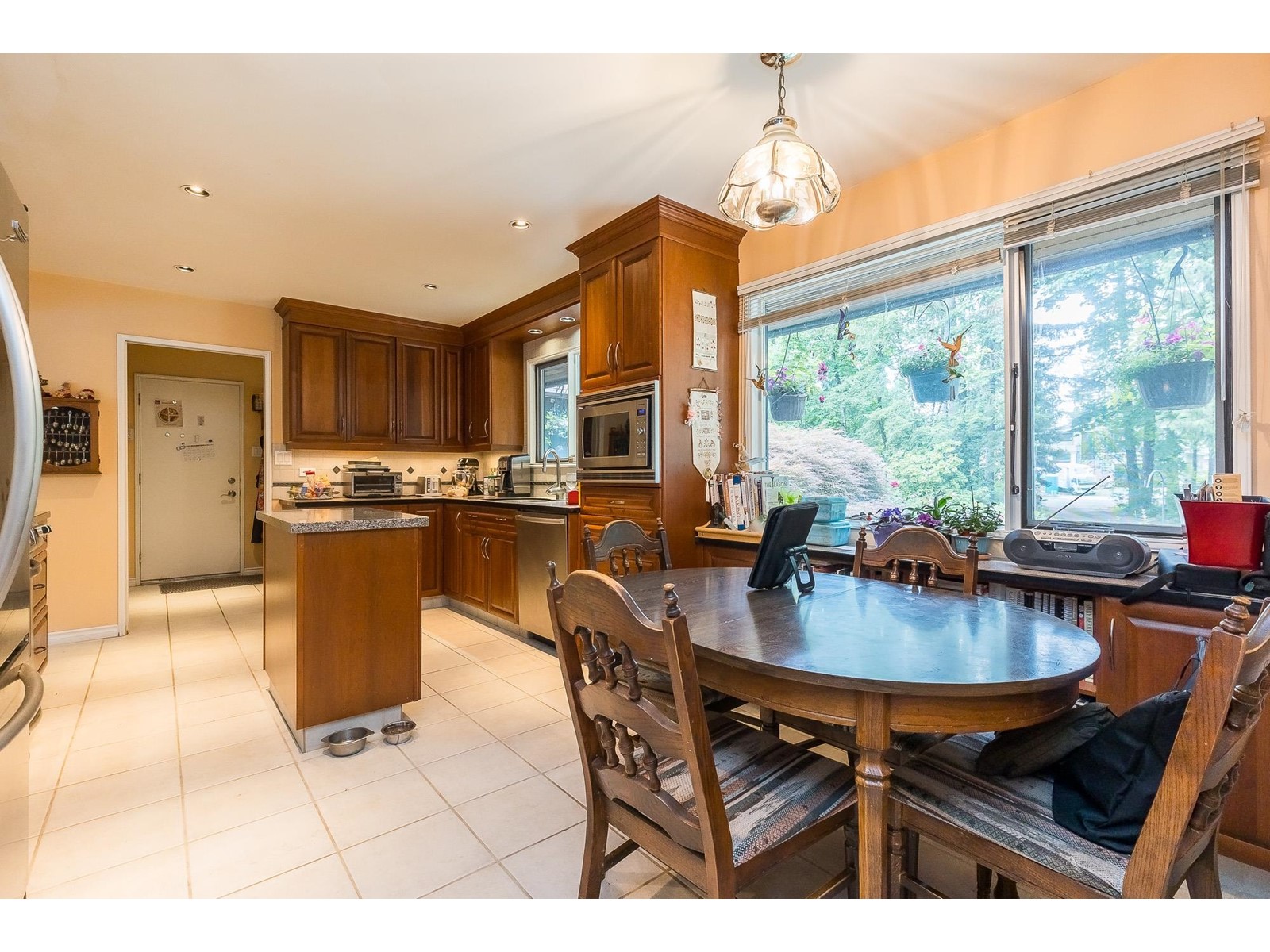 20244 27 Avenue, Langley, British Columbia  V2Z 1X3 - Photo 6 - R2911940