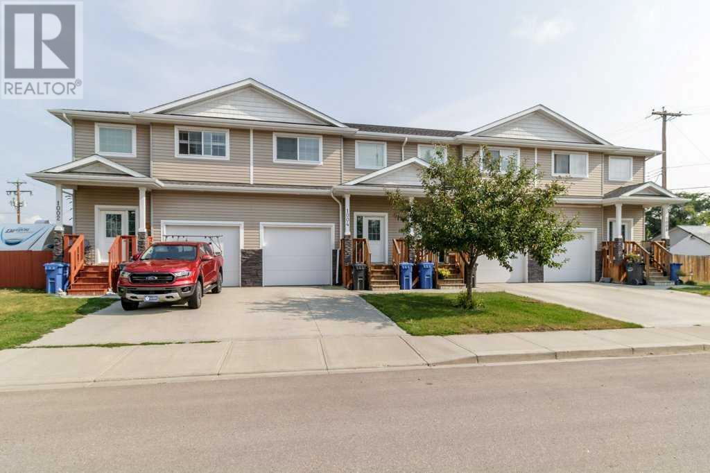 1004 Minto Street, Penhold, Alberta  T0M 1R0 - Photo 2 - A2148027