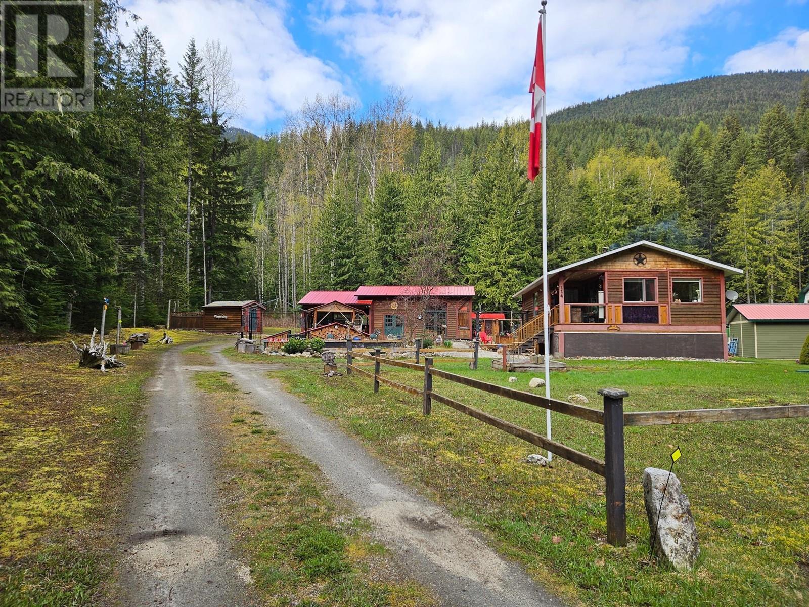 114 EAGLES NEST ROAD Nakusp