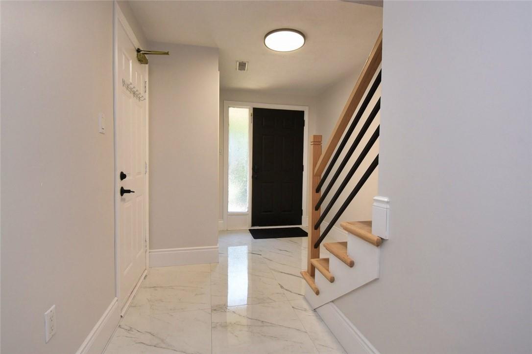 72 Stone Church Road W, Unit #11, Hamilton, Ontario  L9B 2H6 - Photo 5 - H4202246