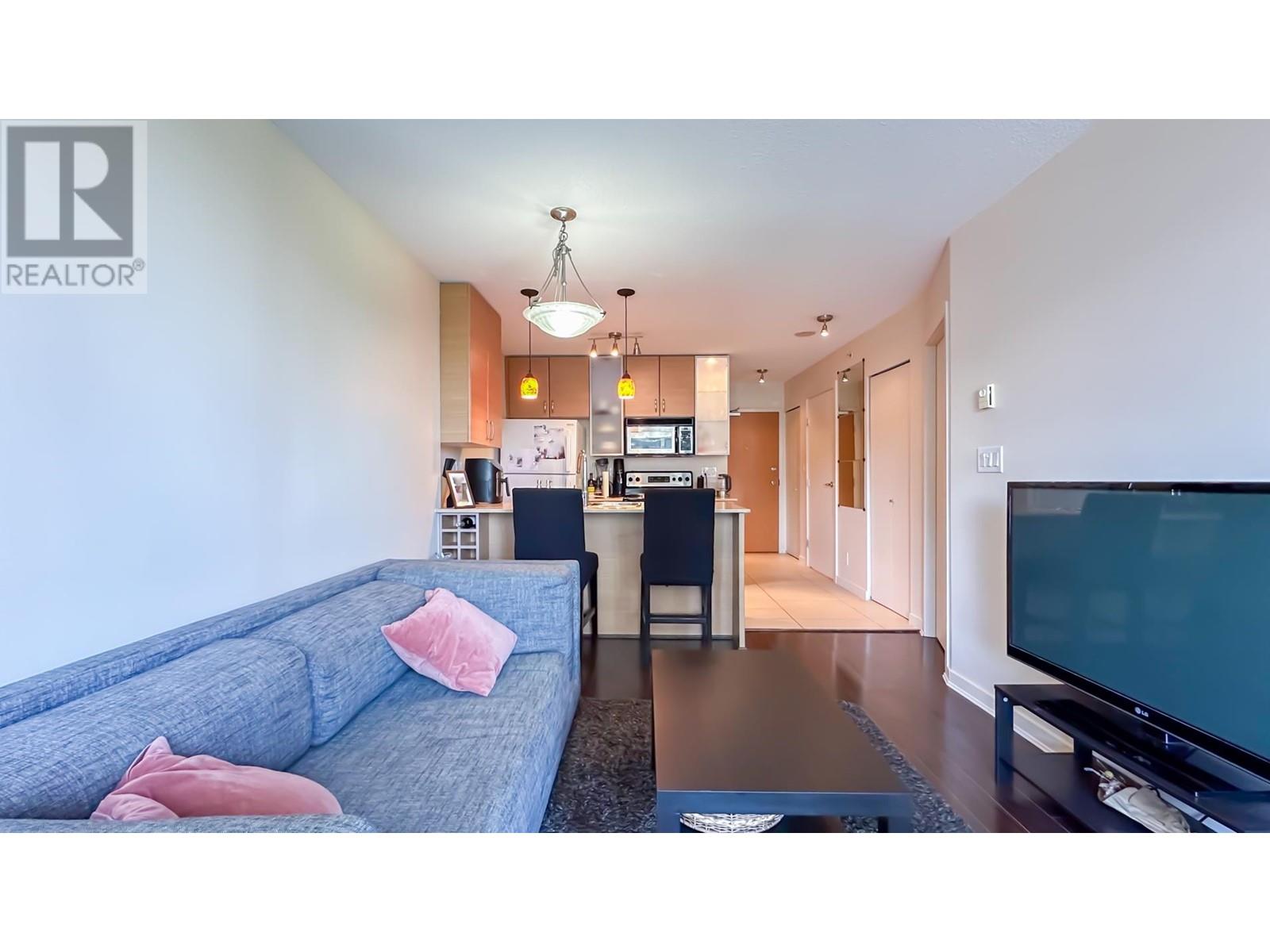 Listing Picture 11 of 24 : 705 909 MAINLAND STREET, Vancouver / 溫哥華 - 魯藝地產 Yvonne Lu Group - MLS Medallion Club Member