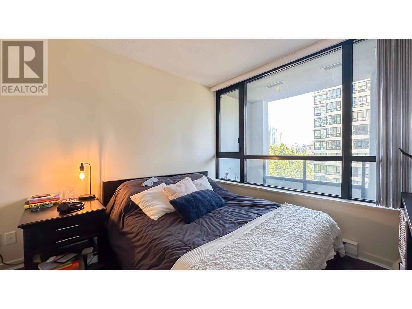 Listing Picture 16 of 24 : 705 909 MAINLAND STREET, Vancouver / 溫哥華 - 魯藝地產 Yvonne Lu Group - MLS Medallion Club Member