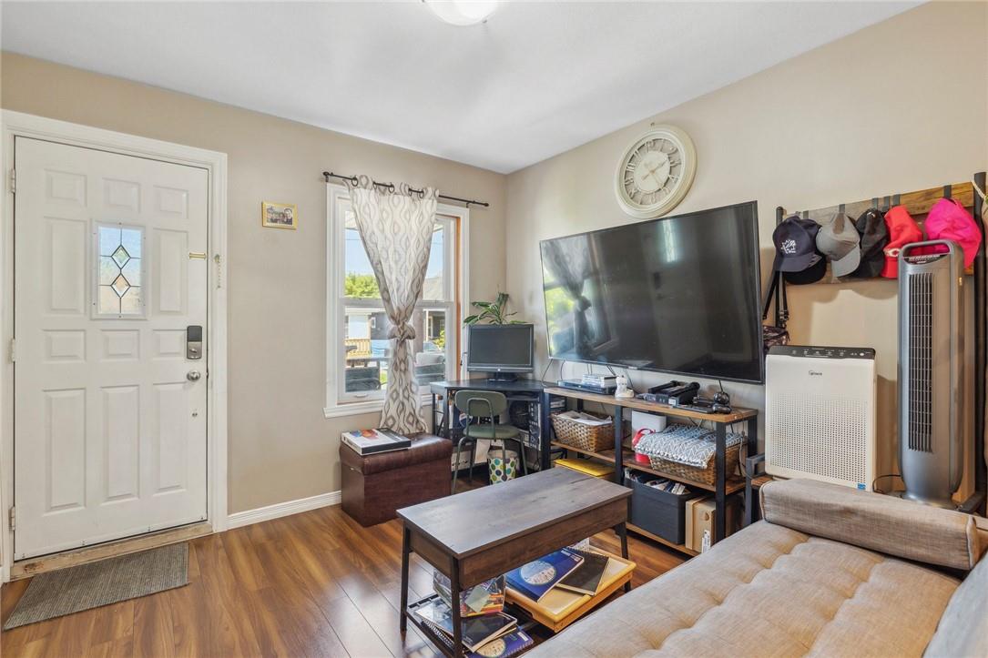 10 Craigmiller Avenue, Hamilton, Ontario  L8L 3J1 - Photo 3 - H4202396