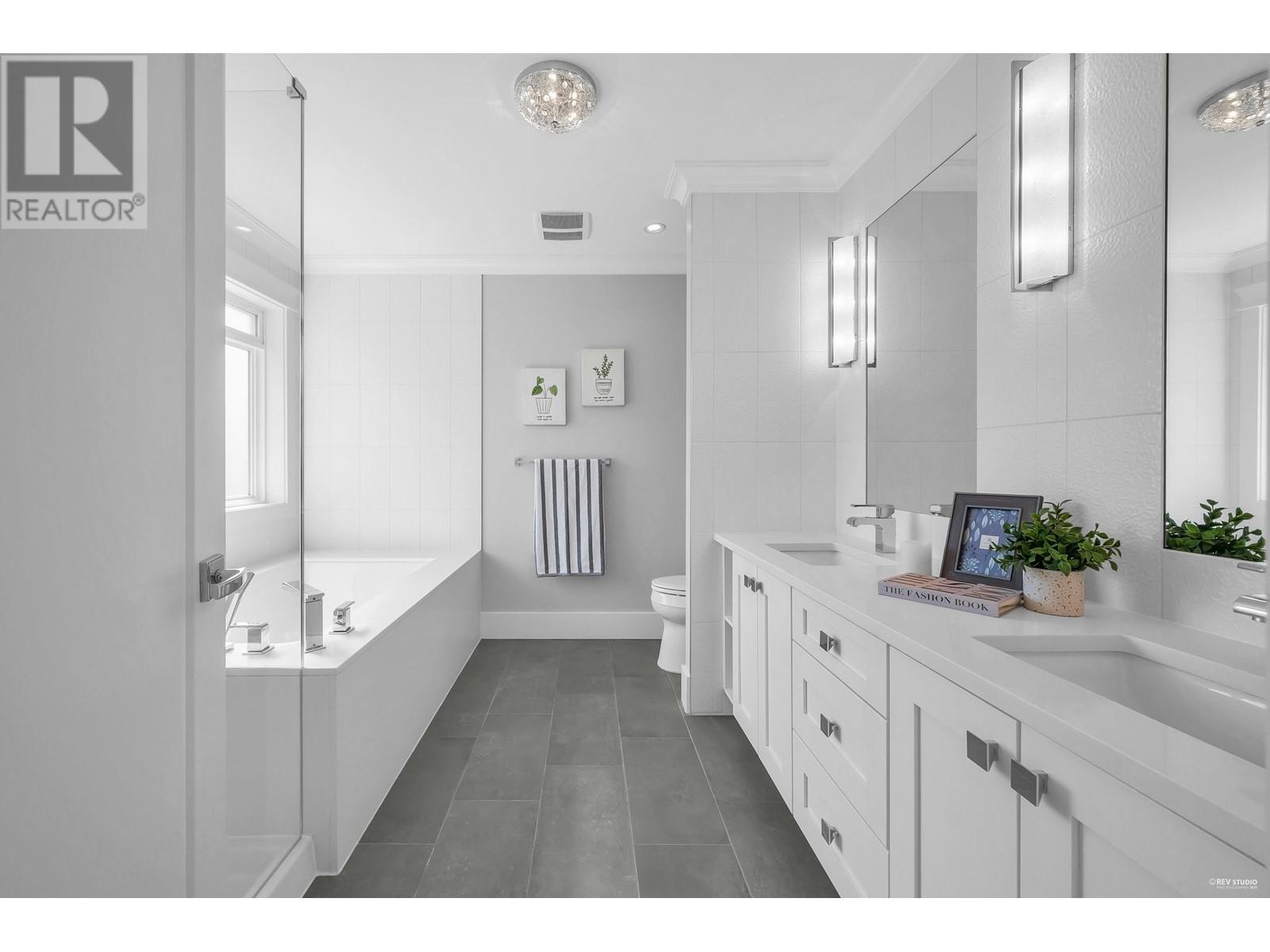 606 Chapman Avenue, Coquitlam, British Columbia  V3J 4A3 - Photo 28 - R2913077