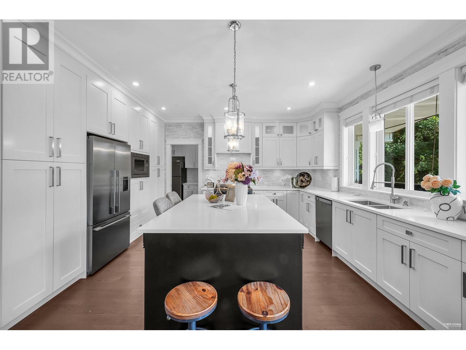 606 Chapman Avenue, Coquitlam, British Columbia  V3J 4A3 - Photo 15 - R2913077