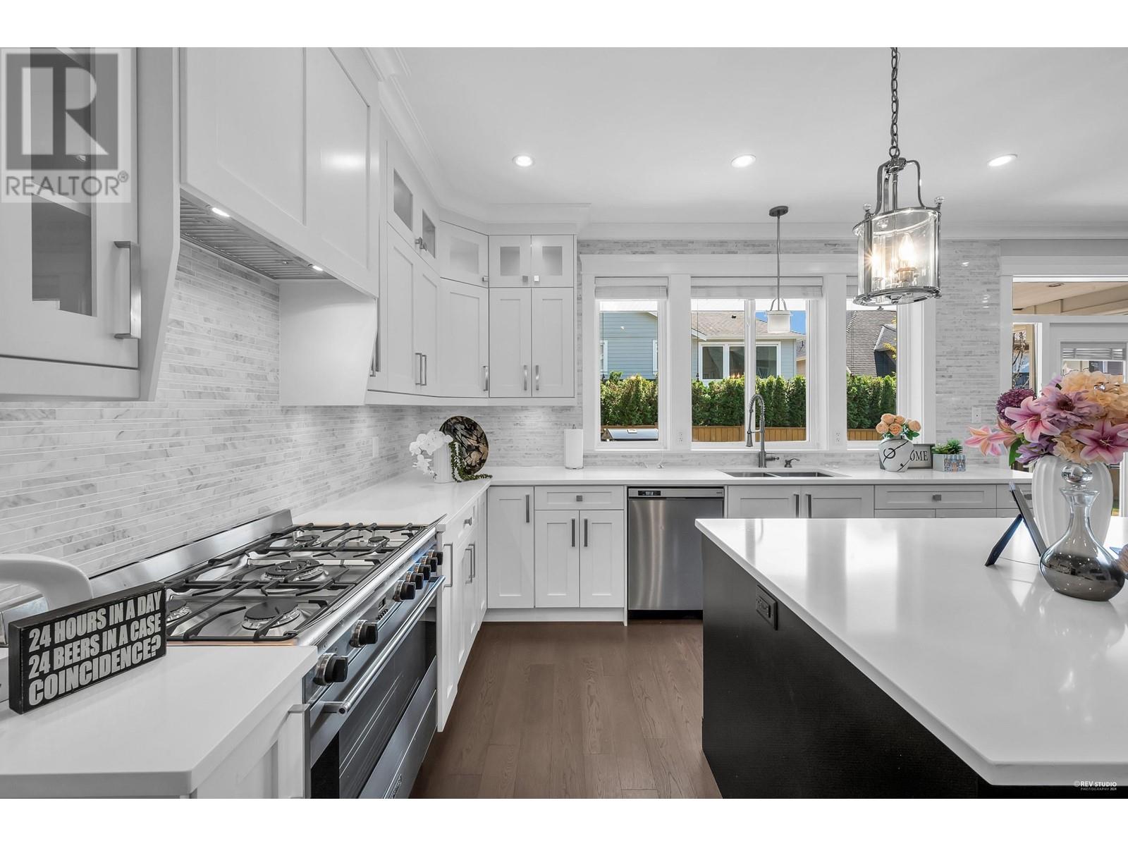 606 Chapman Avenue, Coquitlam, British Columbia  V3J 4A3 - Photo 16 - R2913077