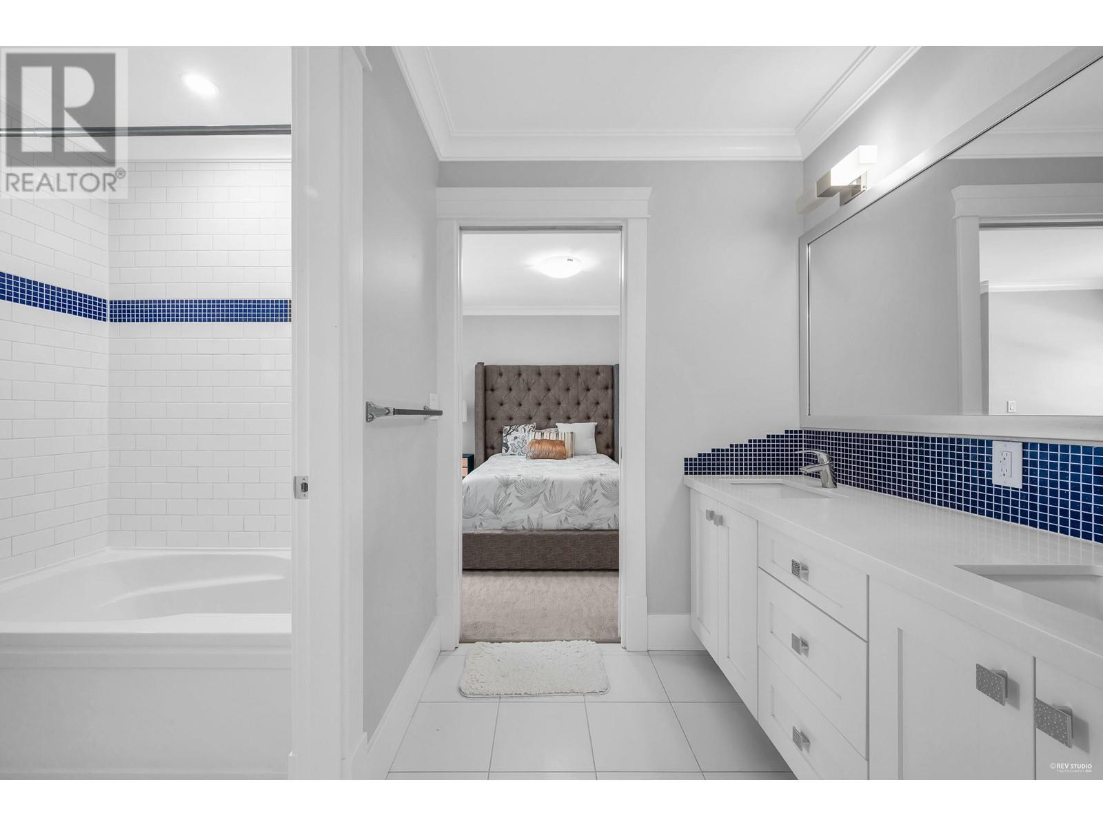 606 Chapman Avenue, Coquitlam, British Columbia  V3J 4A3 - Photo 25 - R2913077