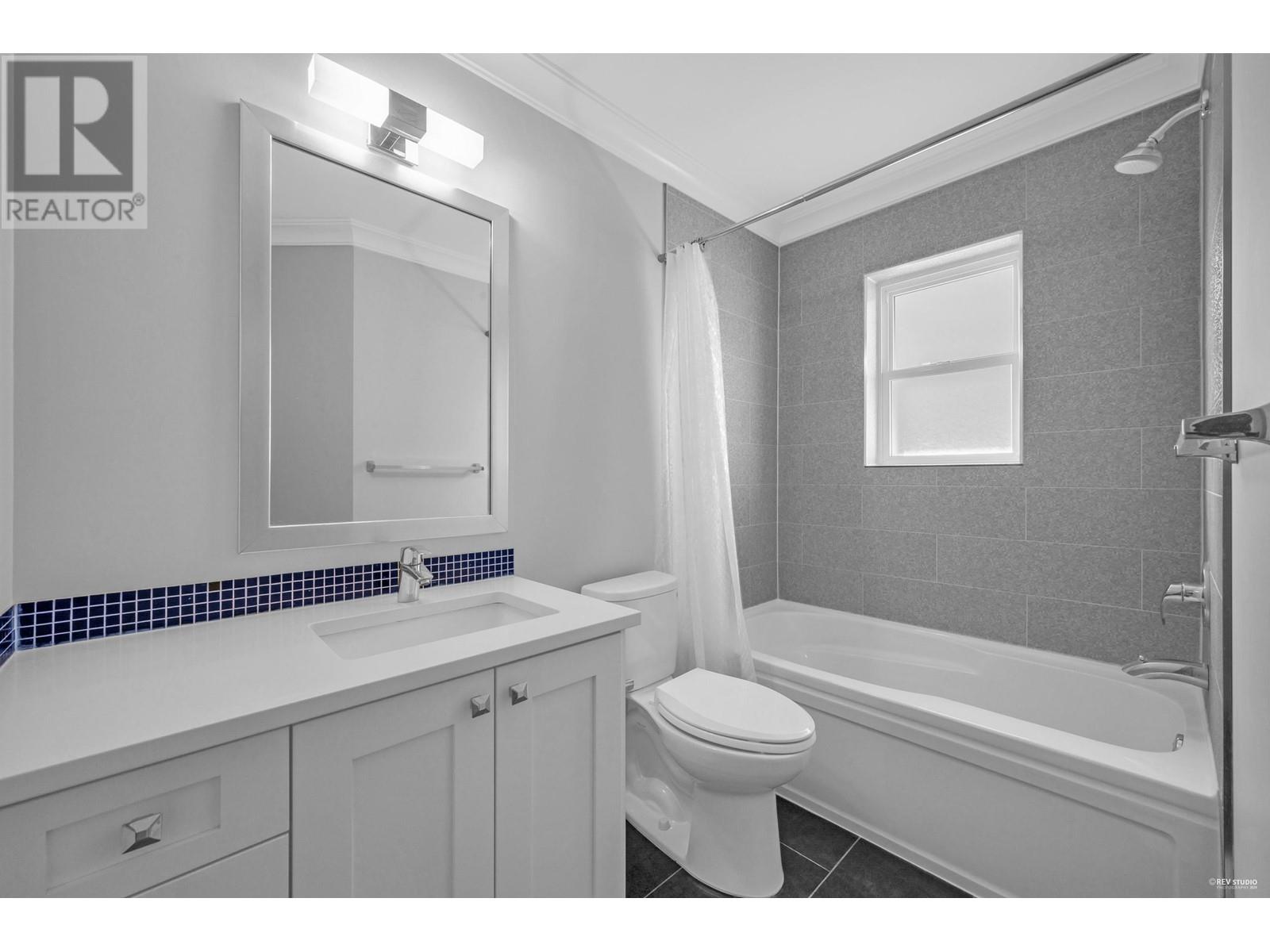 606 Chapman Avenue, Coquitlam, British Columbia  V3J 4A3 - Photo 23 - R2913077