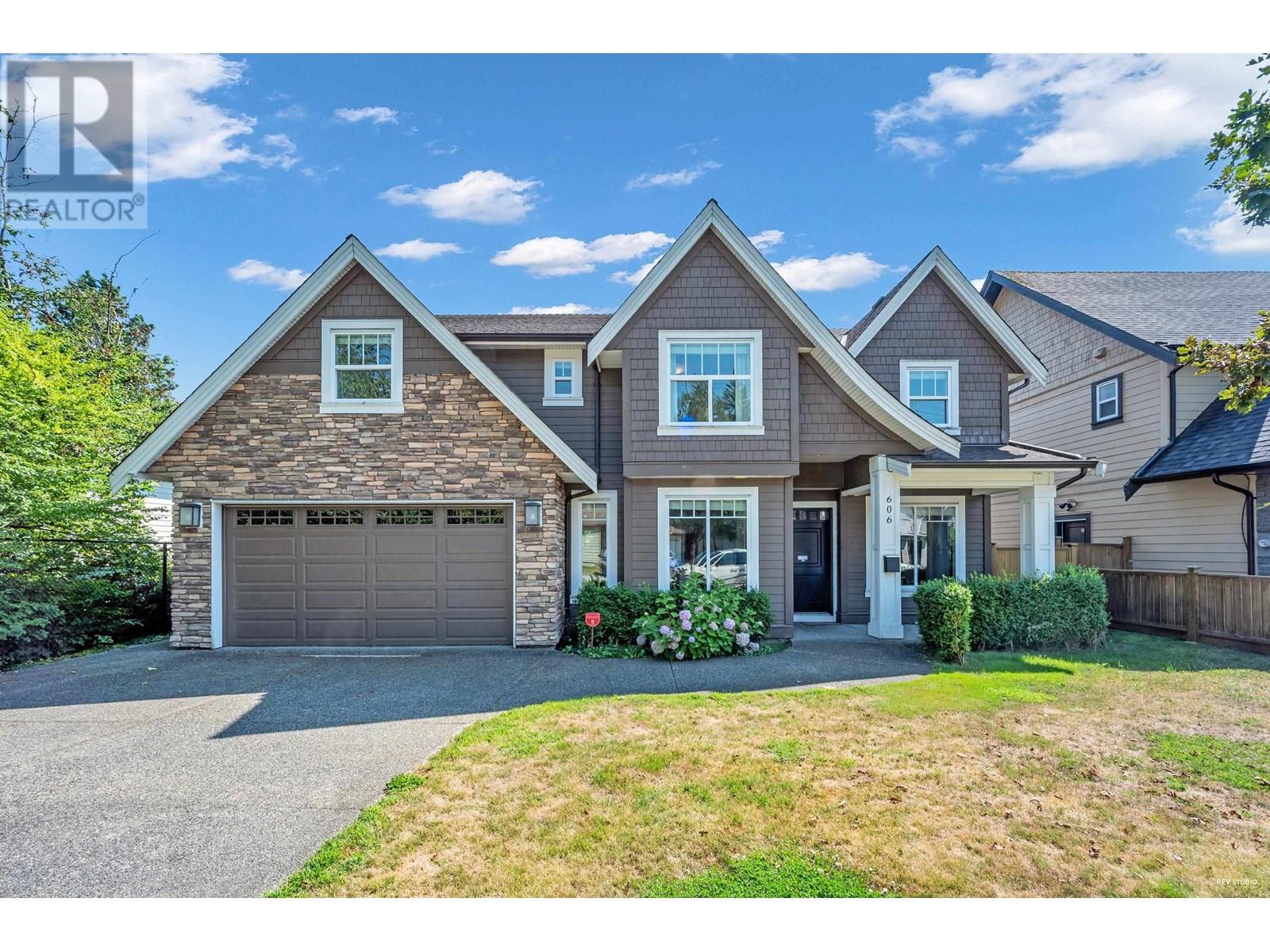 606 Chapman Avenue, Coquitlam, British Columbia  V3J 4A3 - Photo 1 - R2913077