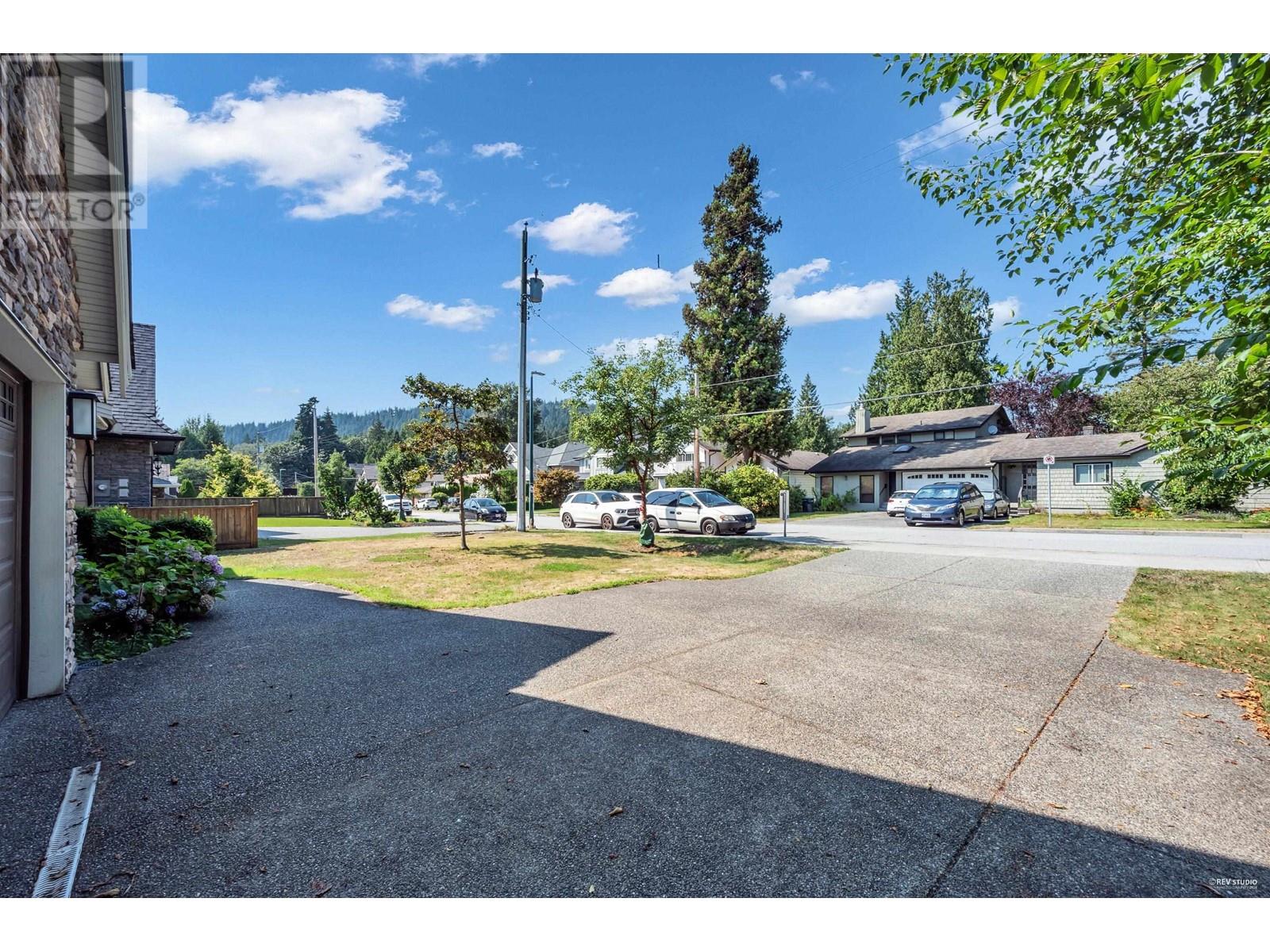 606 Chapman Avenue, Coquitlam, British Columbia  V3J 4A3 - Photo 35 - R2913077