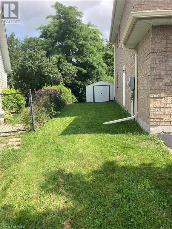 10 O'connell Court, Lindsay, Ontario  K9V 5Y1 - Photo 4 - 40630732