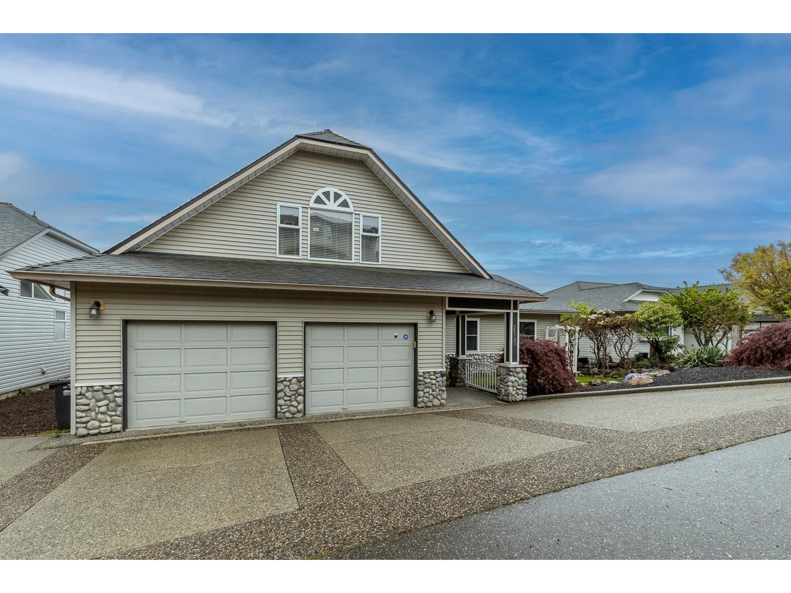 35790 Canterbury Avenue, Abbotsford, British Columbia  V3G 1G2 - Photo 2 - R2913171