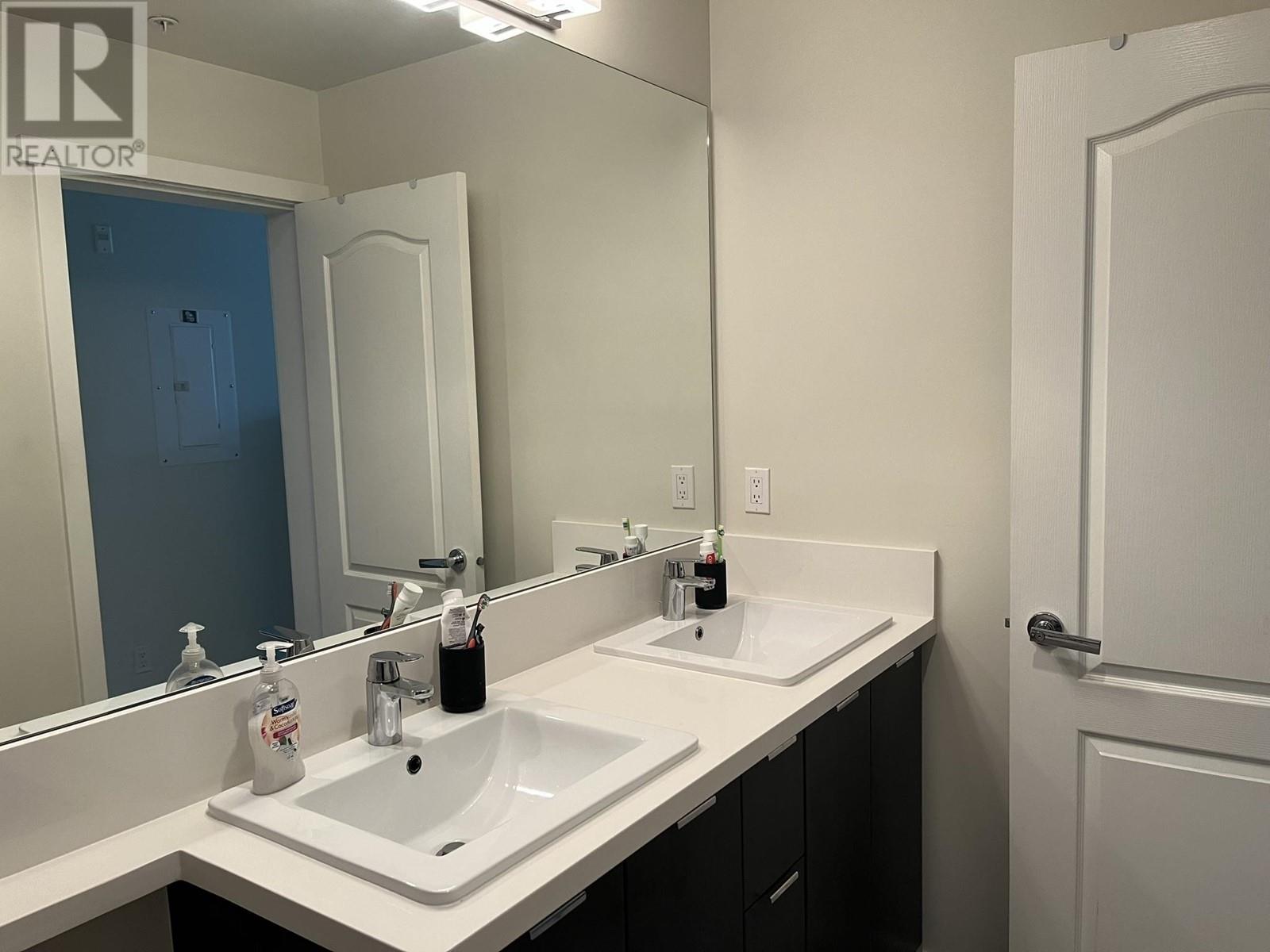 309 1135 Windsor Mews, Coquitlam, British Columbia  V3B 0L2 - Photo 13 - R2910916