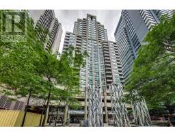 1005 - 750 Bay Street, Toronto, Ca