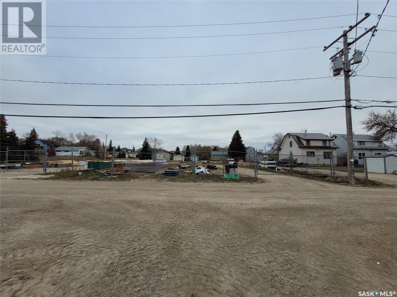 41 Main Street, Lanigan, Saskatchewan  S0K 2M0 - Photo 3 - SK980173