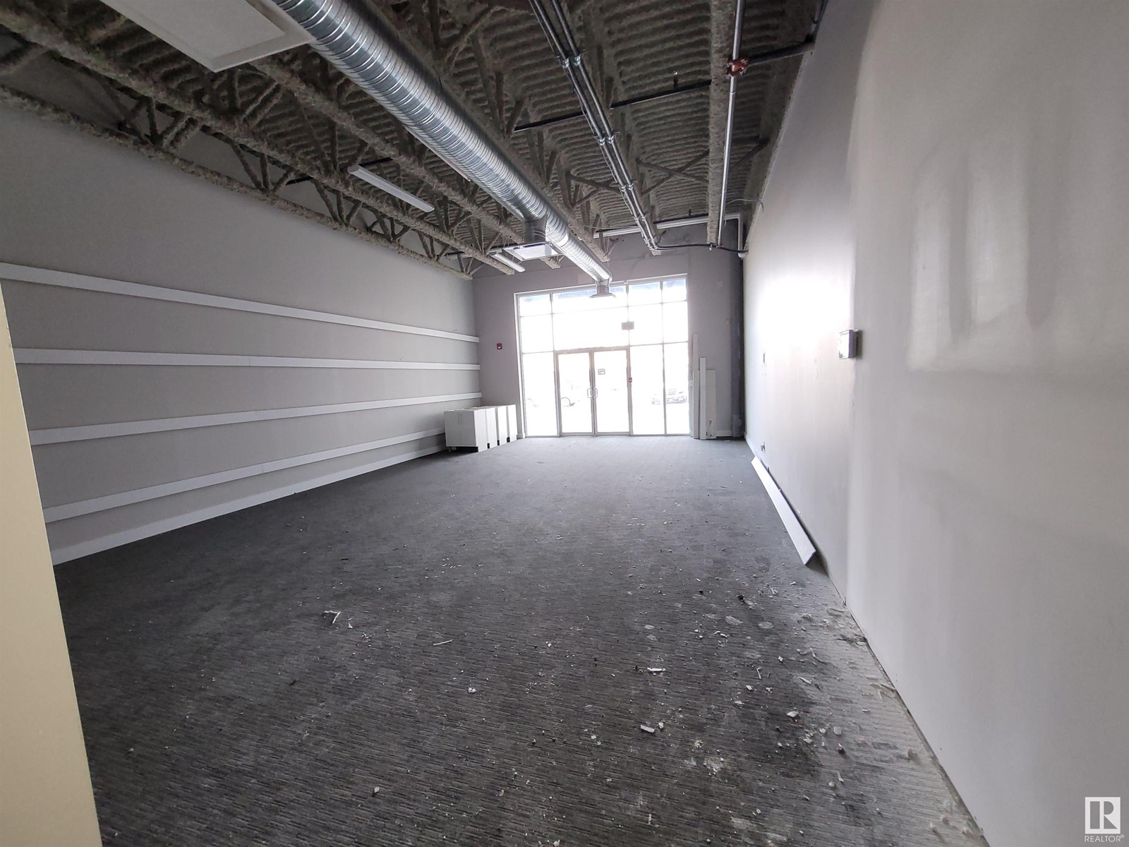 Property at 6956 76 AV NW image 3
