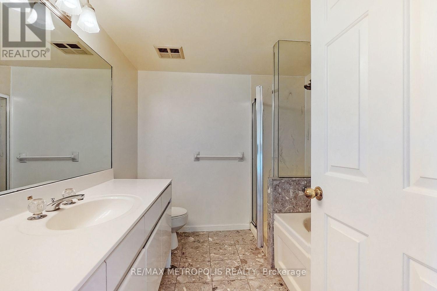 1804 - 7 Carlton Street, Toronto, Ontario  M5B 2M3 - Photo 24 - C9246731