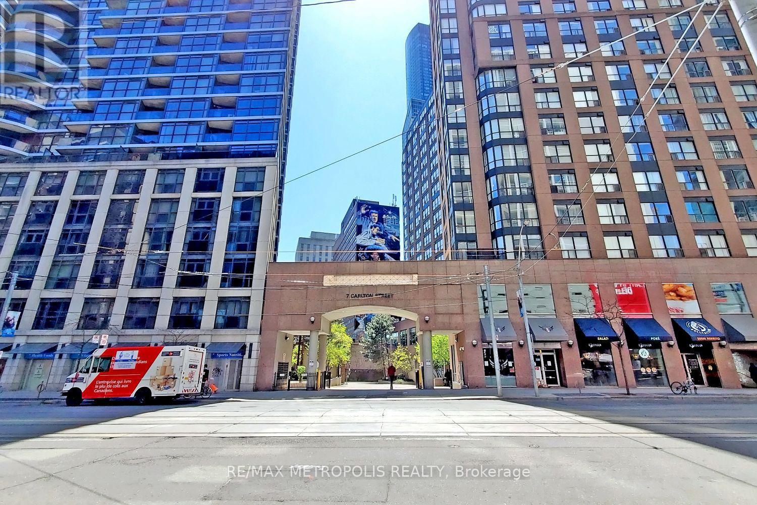 1804 - 7 Carlton Street, Toronto, Ontario  M5B 2M3 - Photo 4 - C9246731