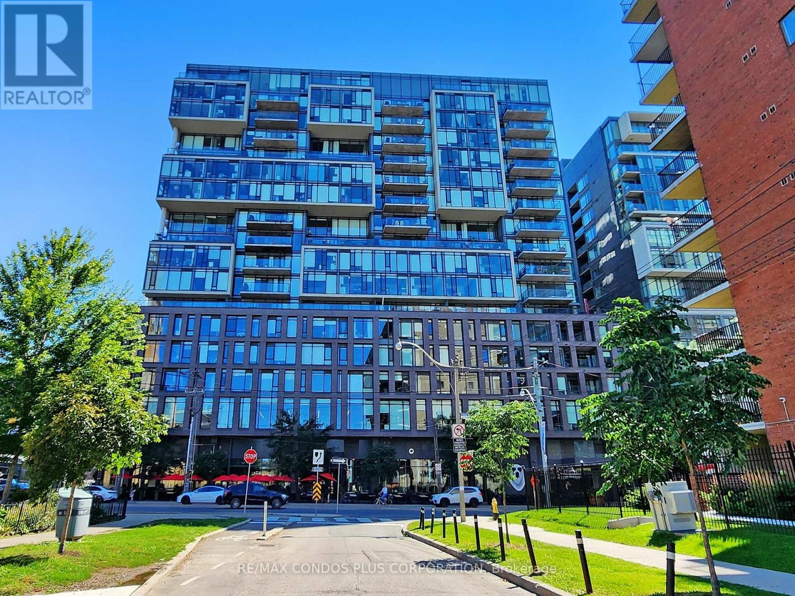 705 - 111 Bathurst Street, Toronto (Waterfront Communities), Ontario  M5V 0M9 - Photo 2 - C9246767