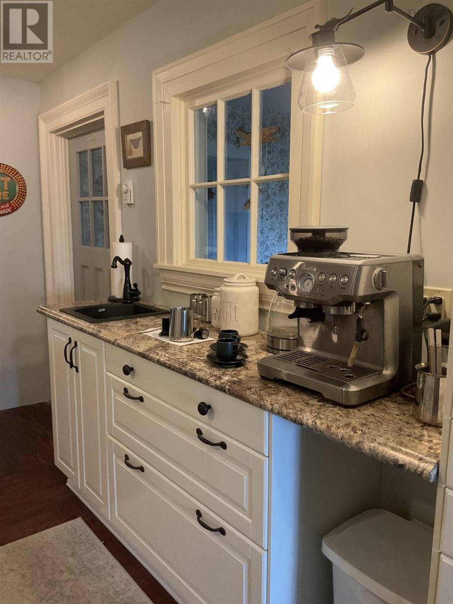 382 Main Street, Liverpool, Nova Scotia  B0T 1K0 - Photo 15 - 202419197