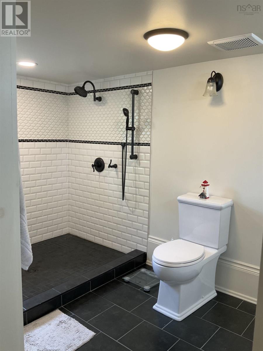 382 Main Street, Liverpool, Nova Scotia  B0T 1K0 - Photo 33 - 202419197