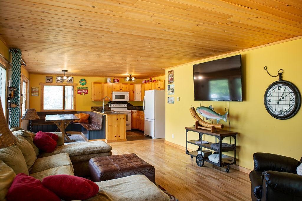 6171 Rowley Road, Harrop, British Columbia  V1L 6P7 - Photo 29 - 2478939