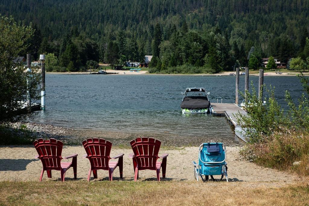 6171 Rowley Road, Harrop, British Columbia  V1L 6P7 - Photo 3 - 2478939