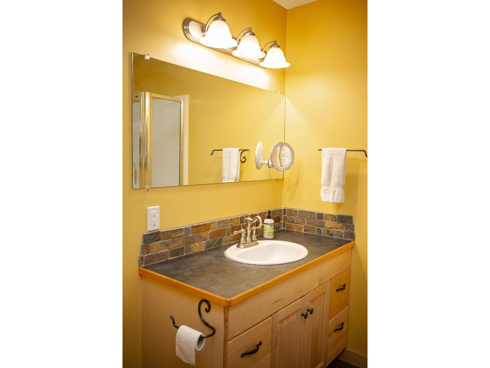 6171 Rowley Road, Harrop, British Columbia  V1L 6P7 - Photo 31 - 2478939