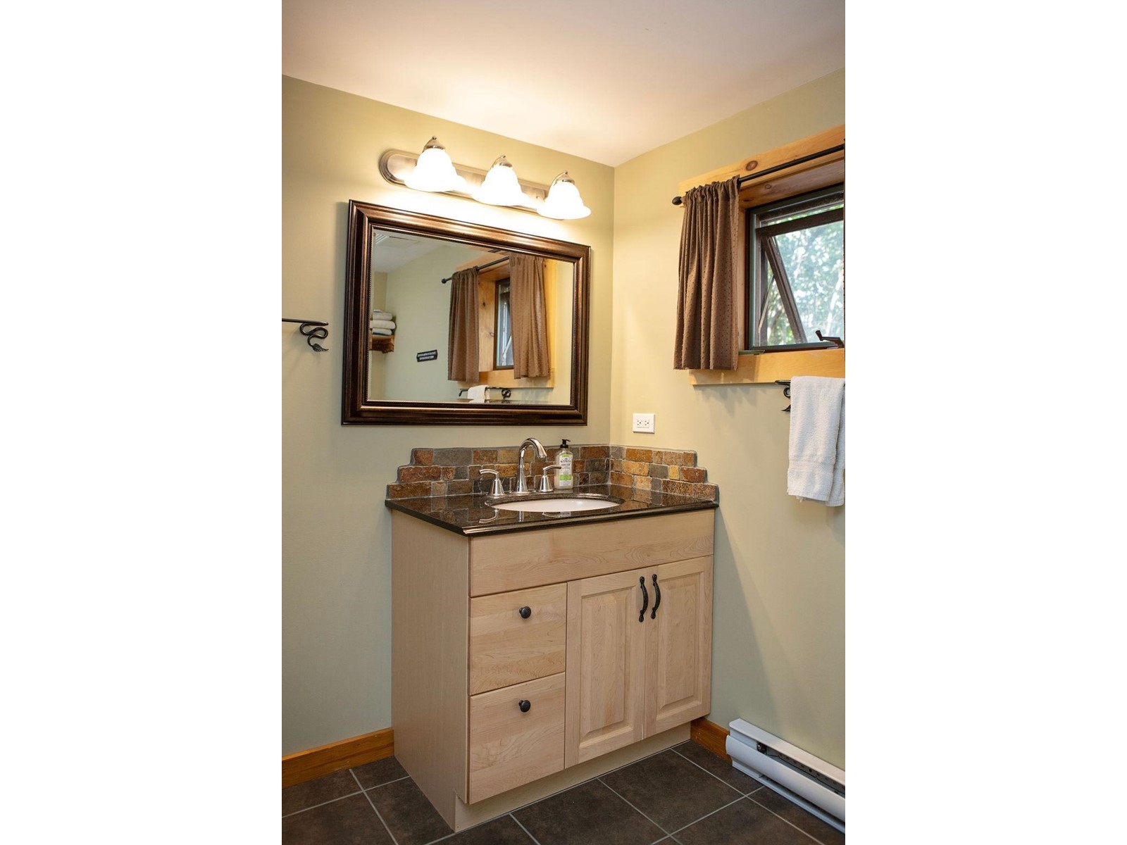 6171 Rowley Road, Harrop, British Columbia  V1L 6P7 - Photo 51 - 2478939