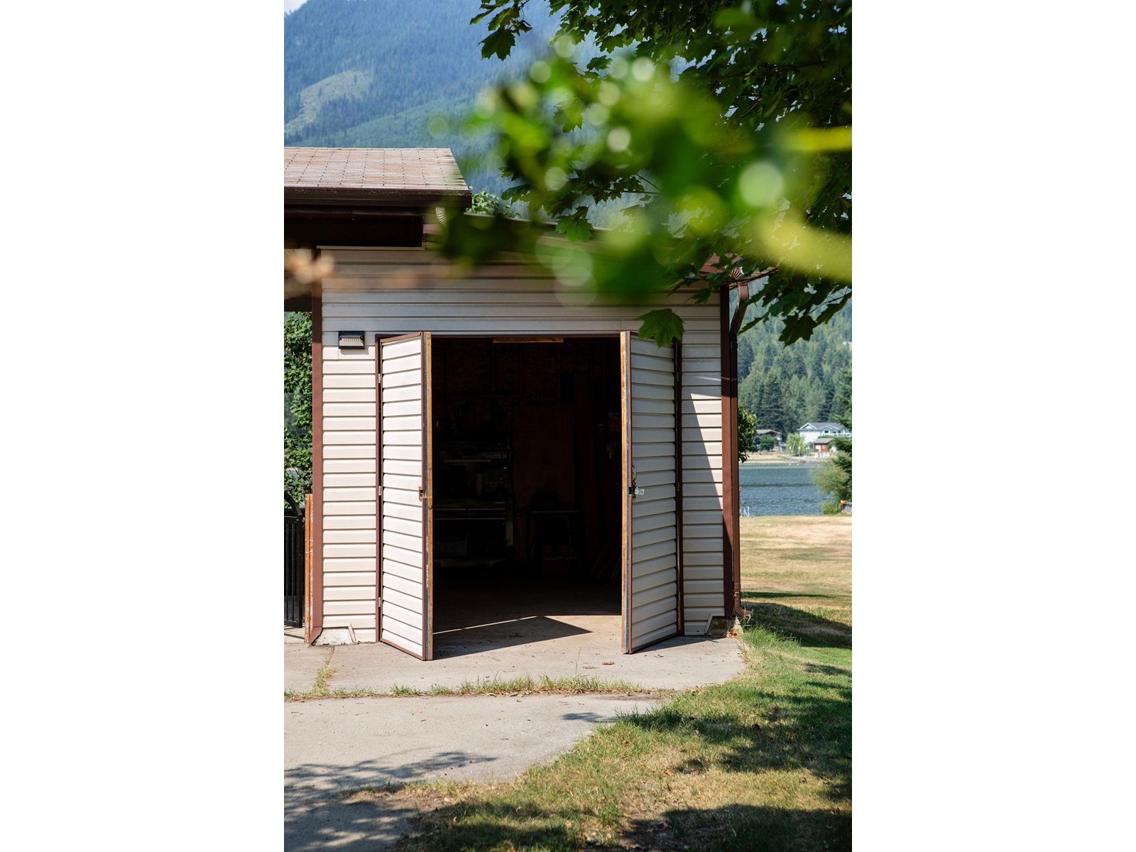 6171 Rowley Road, Harrop, British Columbia  V1L 6P7 - Photo 59 - 2478939