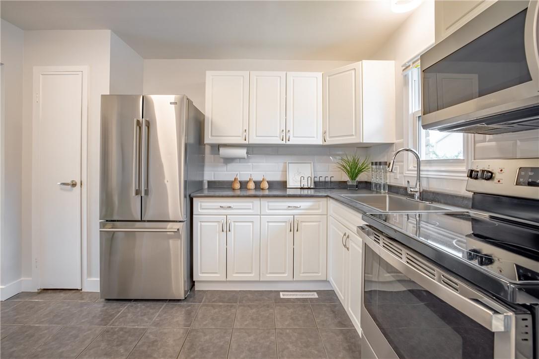 131 Rockwood Avenue, Unit #8, St. Catharines, Ontario L2P 3K4 - Photo 4 - H4202511