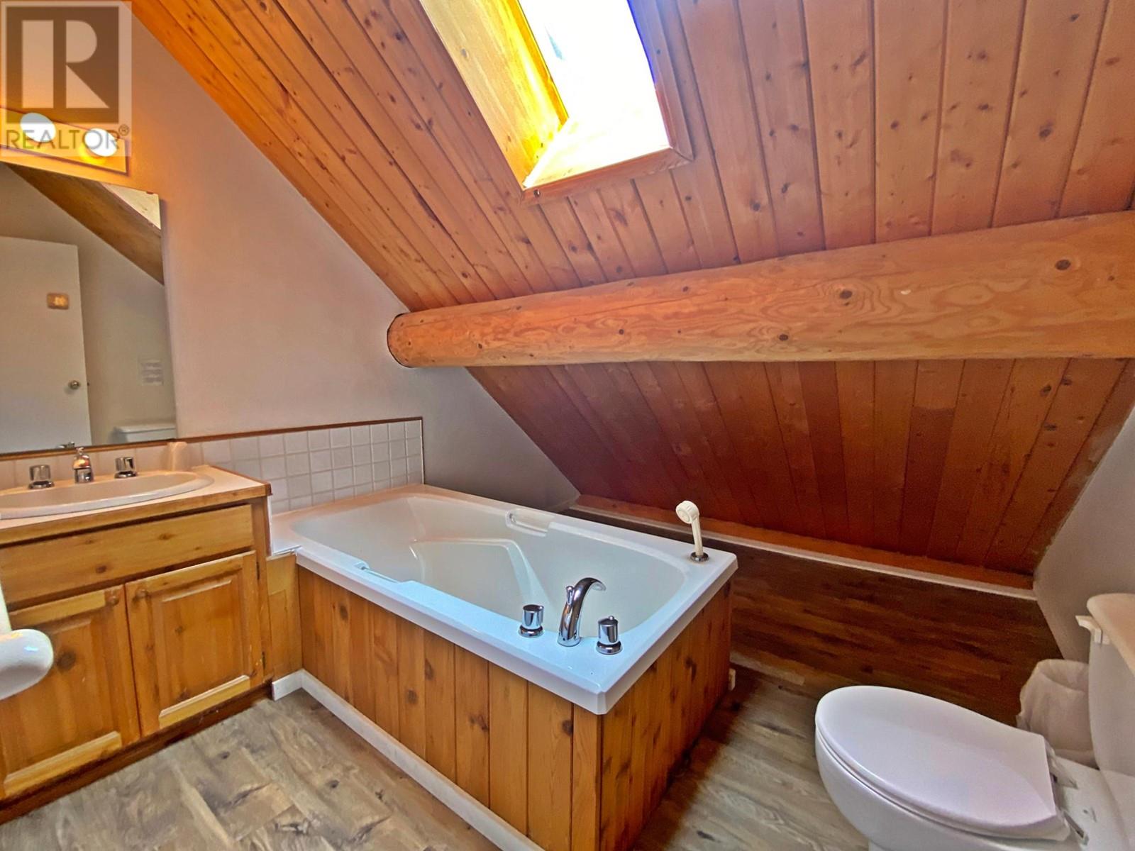 5944 Trout Creek Rd, Clearwater, British Columbia  V0E 1N1 - Photo 10 - 180245
