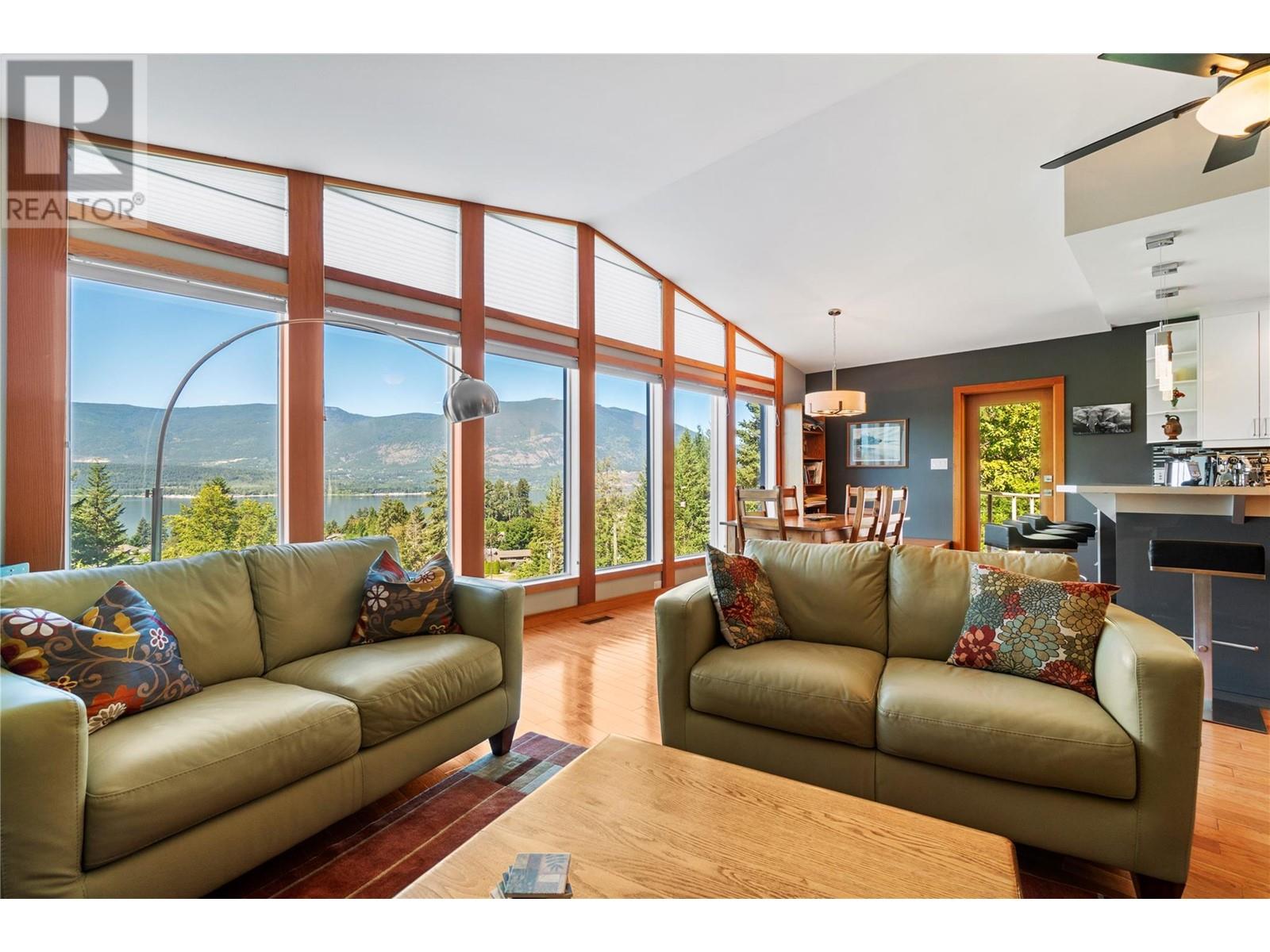 4970 16 Street NE Salmon Arm