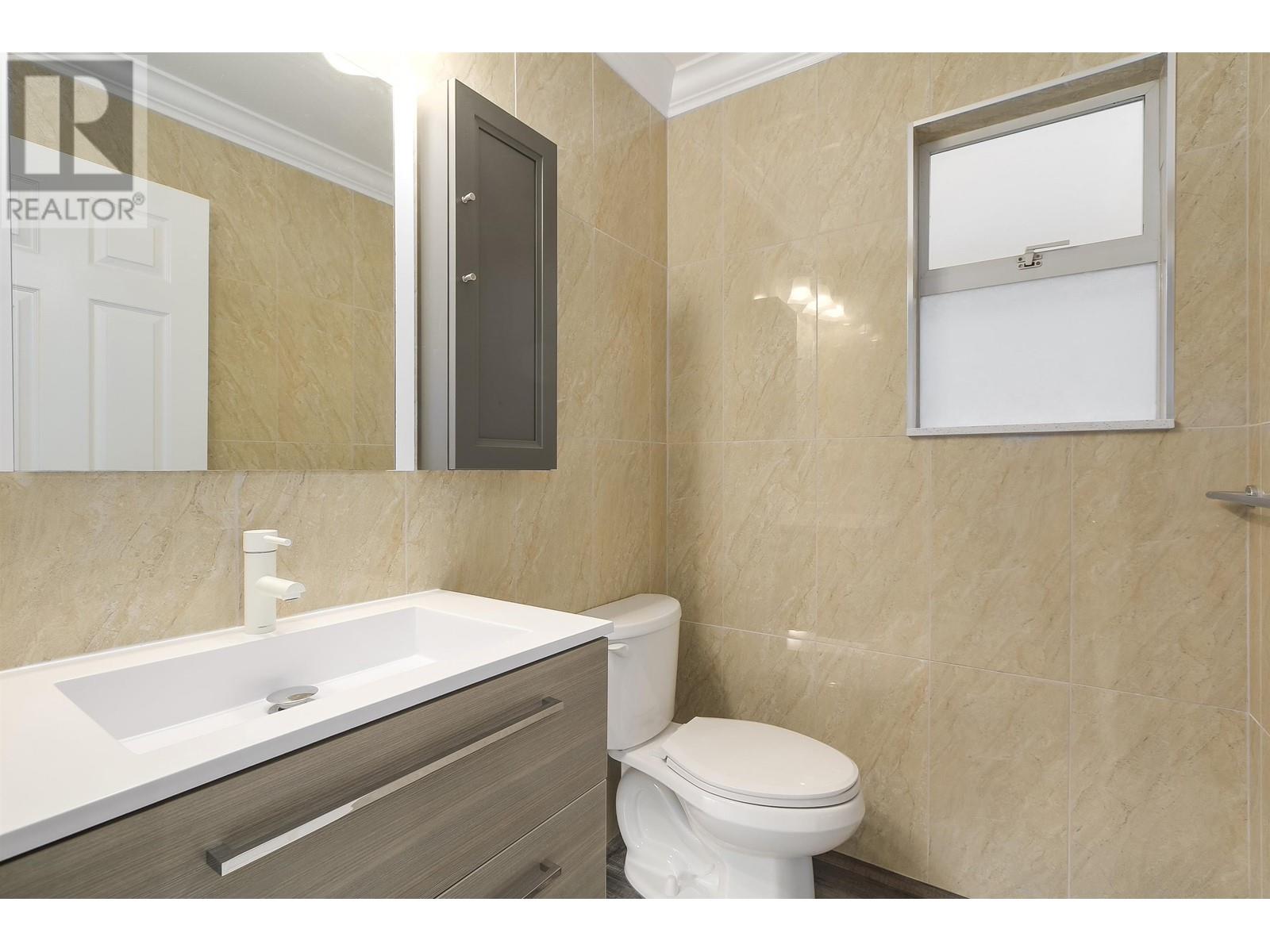 Listing Picture 12 of 20 : 3531 GEORGIA STREET, Richmond / 烈治文 - 魯藝地產 Yvonne Lu Group - MLS Medallion Club Member
