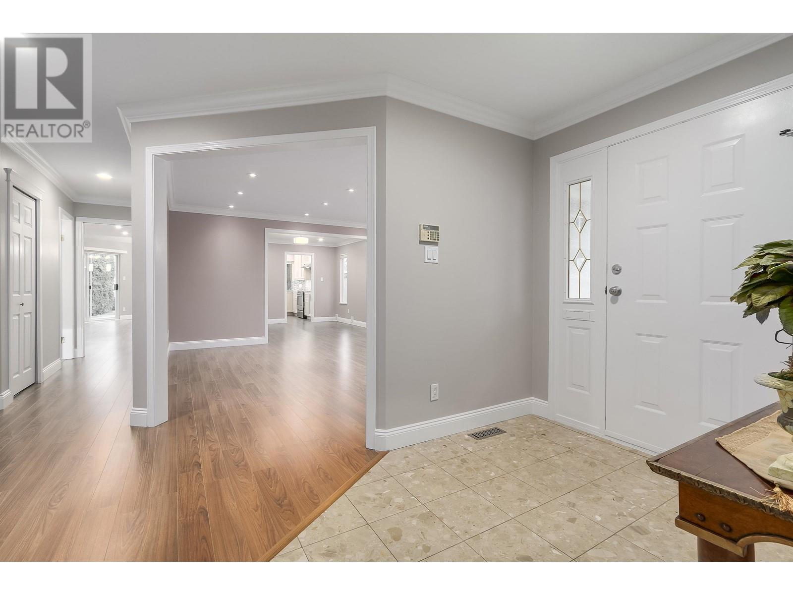 Listing Picture 2 of 20 : 3531 GEORGIA STREET, Richmond / 烈治文 - 魯藝地產 Yvonne Lu Group - MLS Medallion Club Member