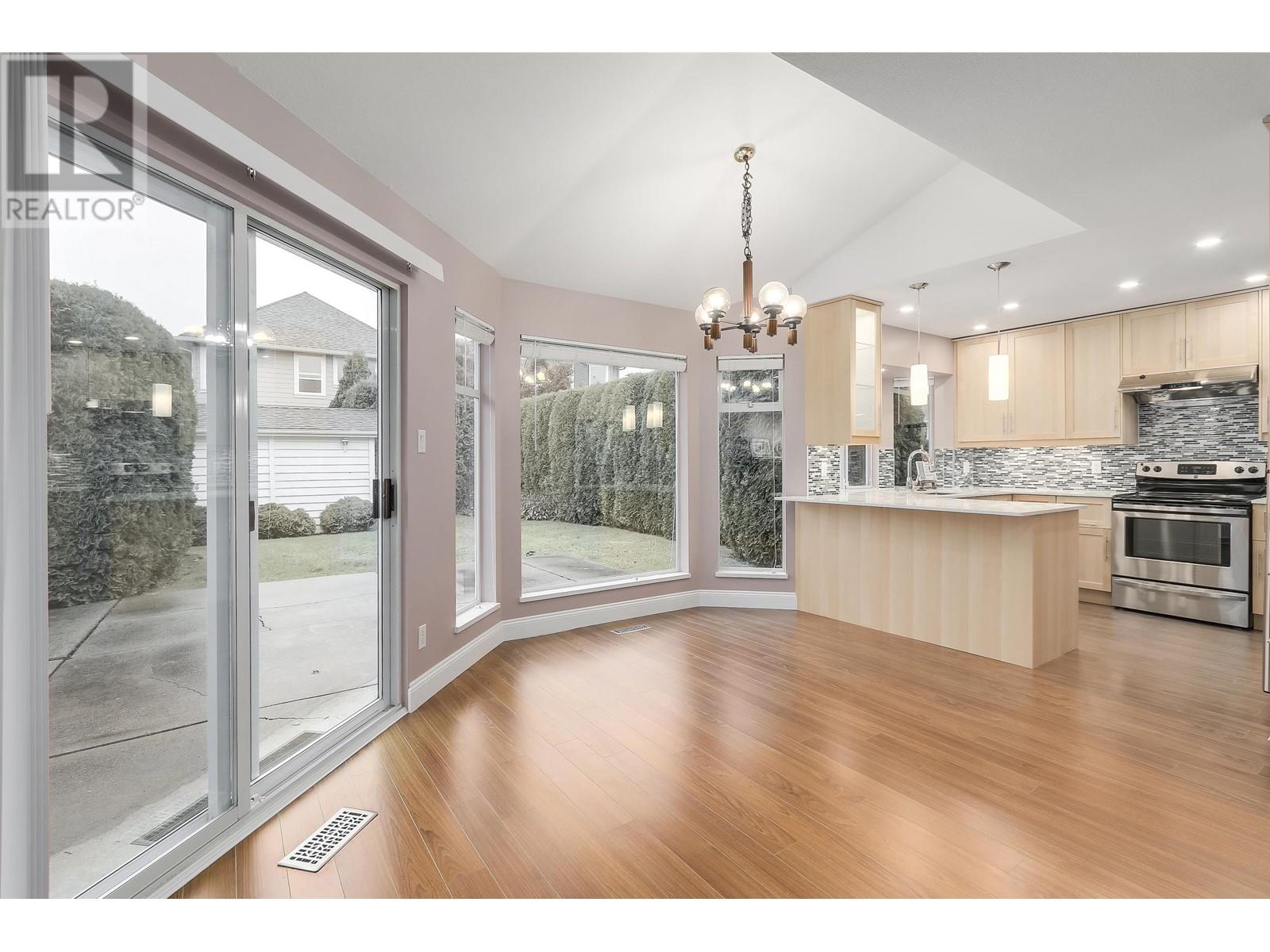 Listing Picture 9 of 20 : 3531 GEORGIA STREET, Richmond / 烈治文 - 魯藝地產 Yvonne Lu Group - MLS Medallion Club Member