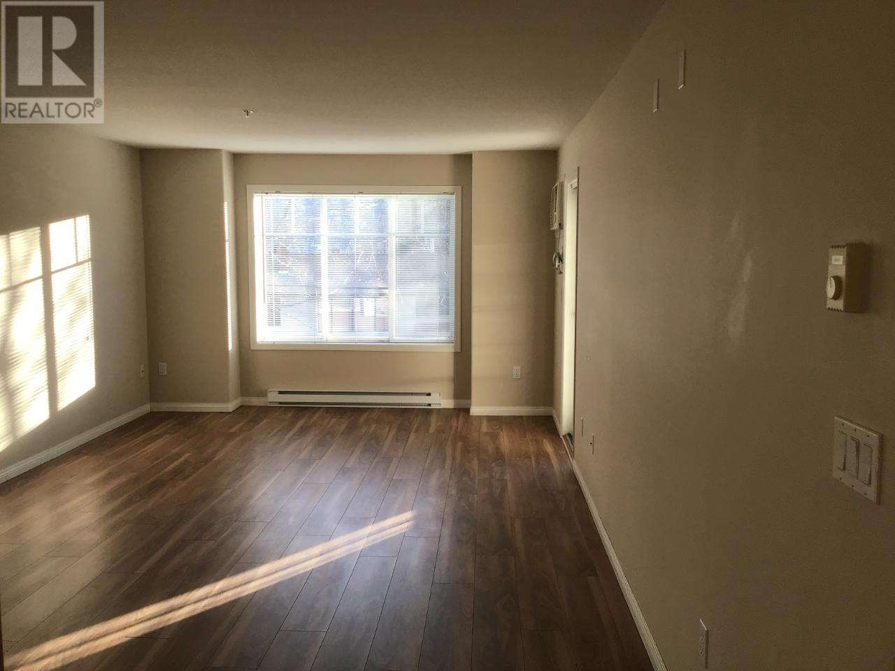 309-120 Vernon Ave, Kamloops, British Columbia  V2B 1L6 - Photo 2 - 180283